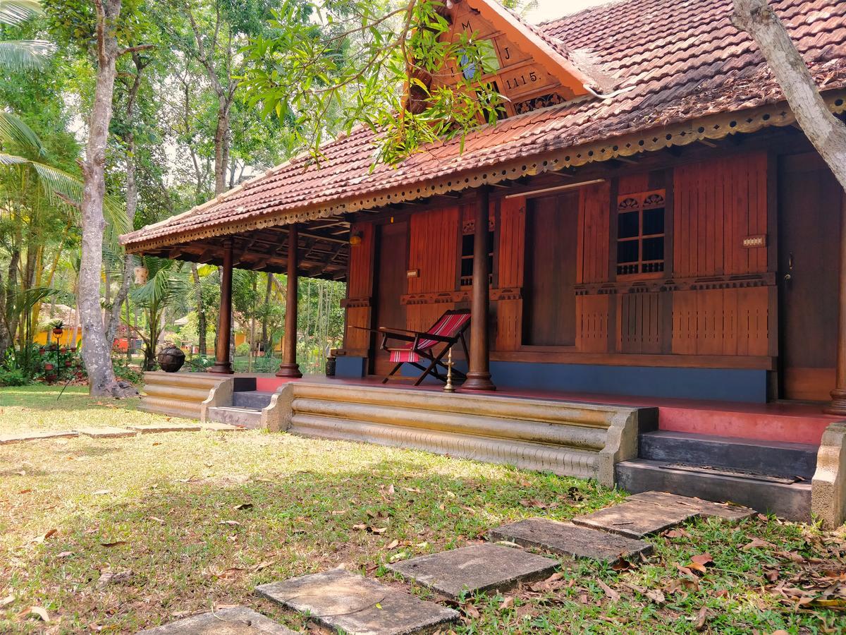 Palathra Heritage Mararikulam Exteriör bild