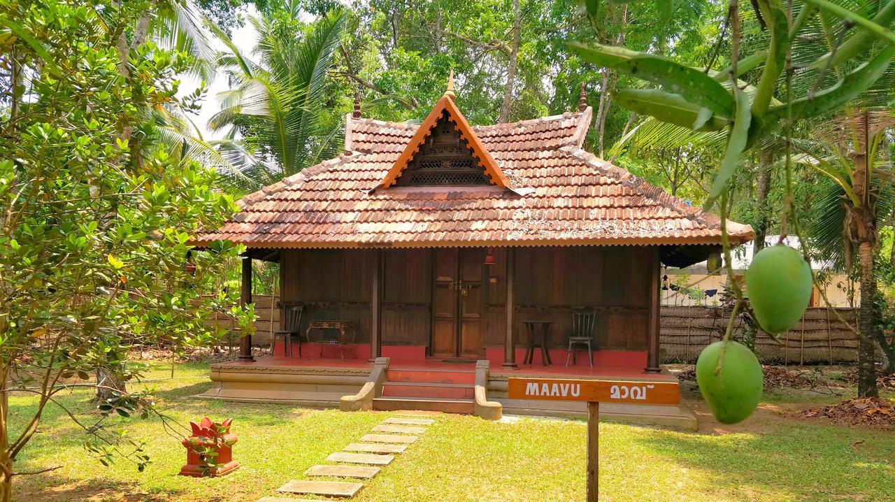 Palathra Heritage Mararikulam Exteriör bild