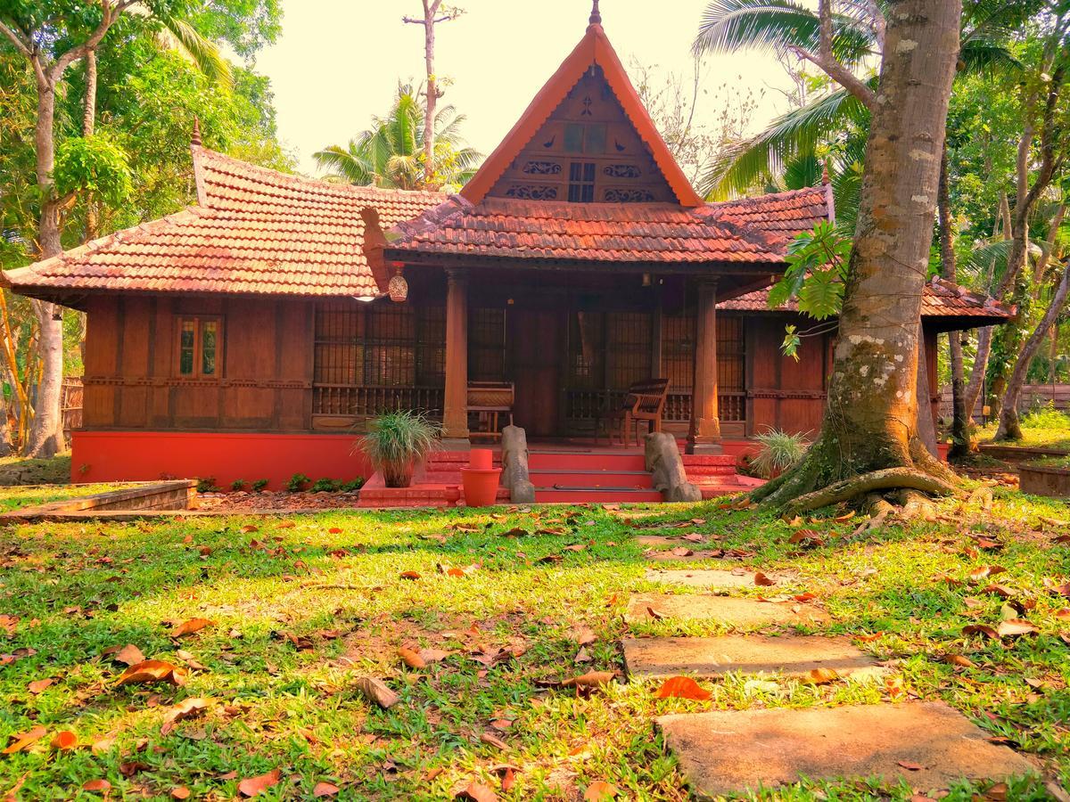 Palathra Heritage Mararikulam Exteriör bild